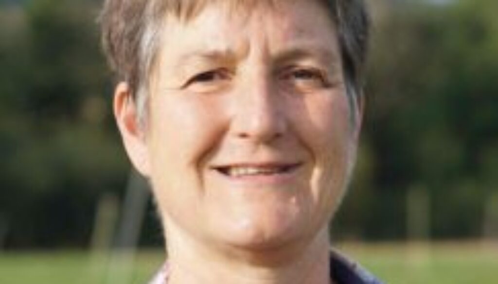 Finckh_portraet_klein-243x300